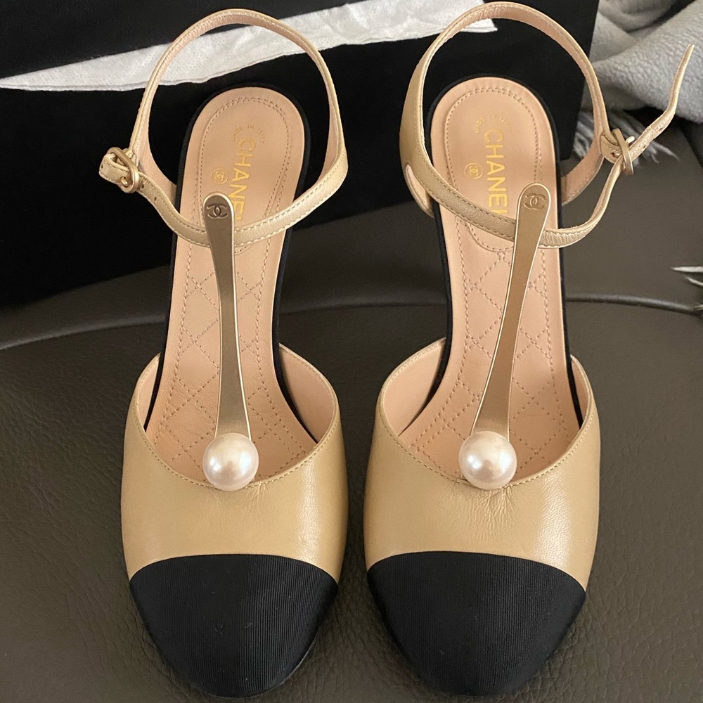 Chanel Black and Tan T-Strap Shoes w/Round Grosgrain Cap Toes and Pearl